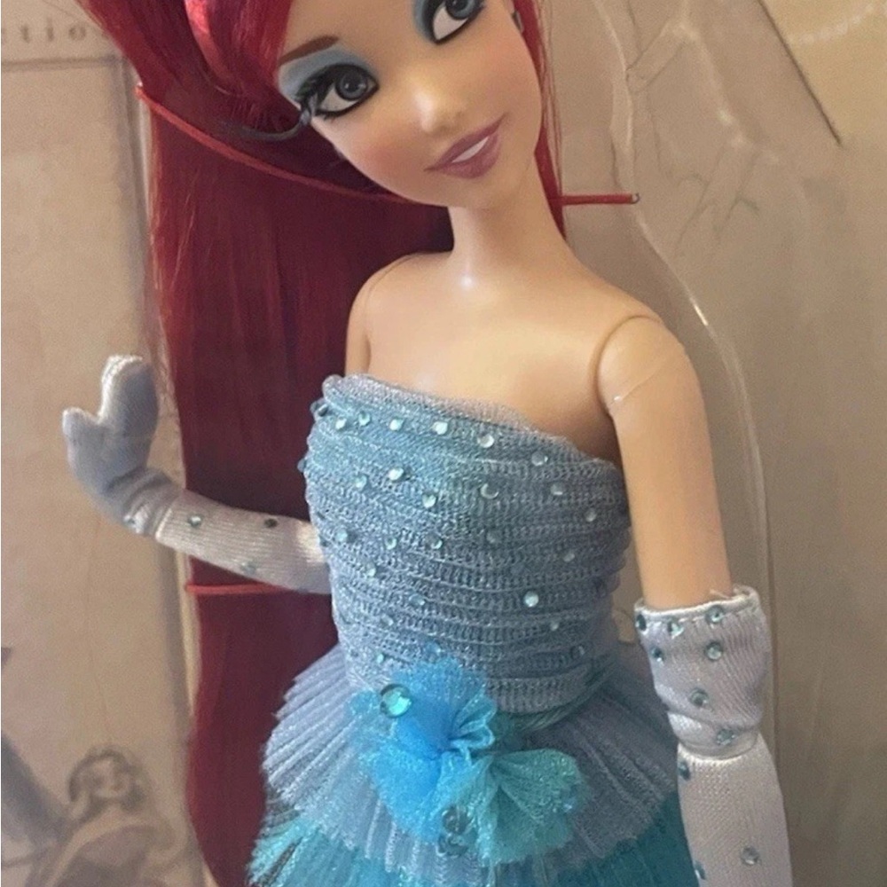 2011 Disneys Ariel special edition / exclusive. Brand new in case/ box
